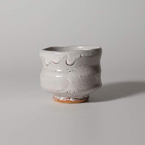 Купот на Гиноми Саке направен од Тохру Фунасаки. Хаги Јаки јапонска керамика.